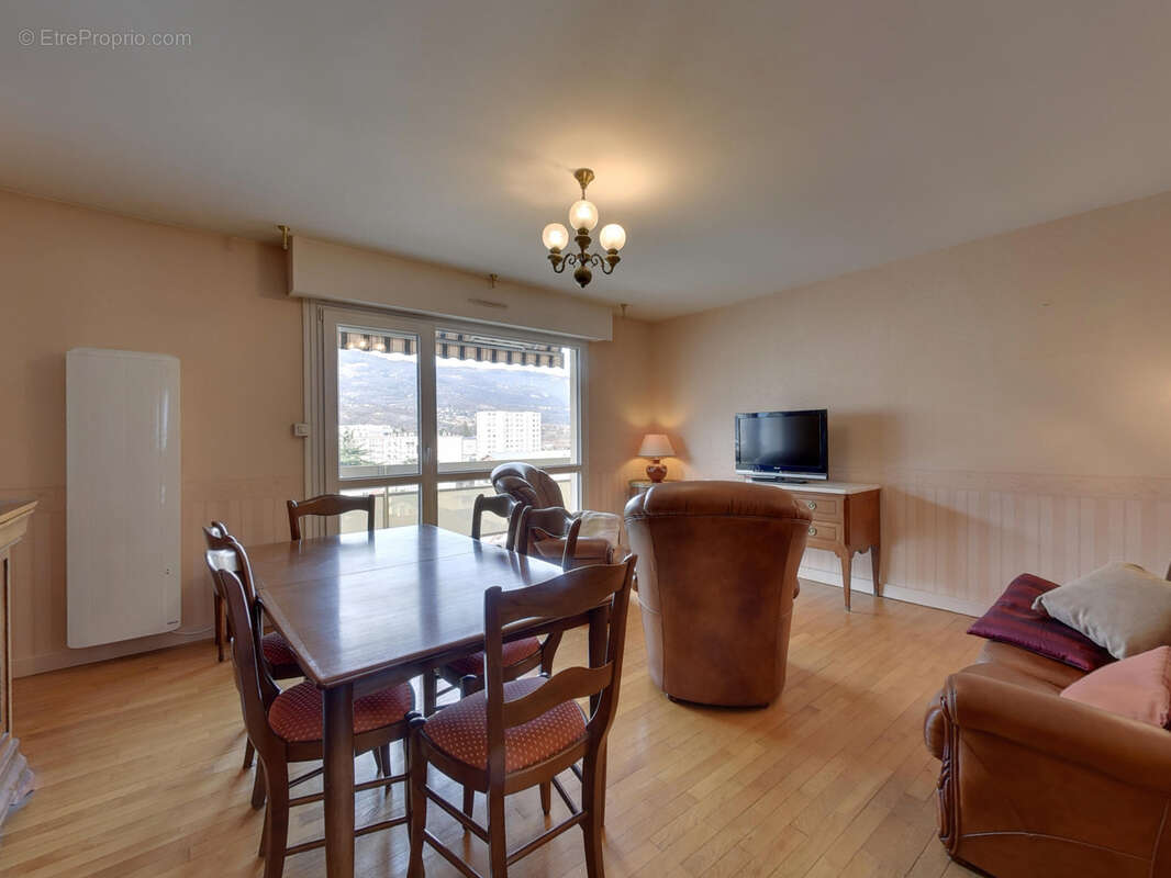 Appartement à ECHIROLLES