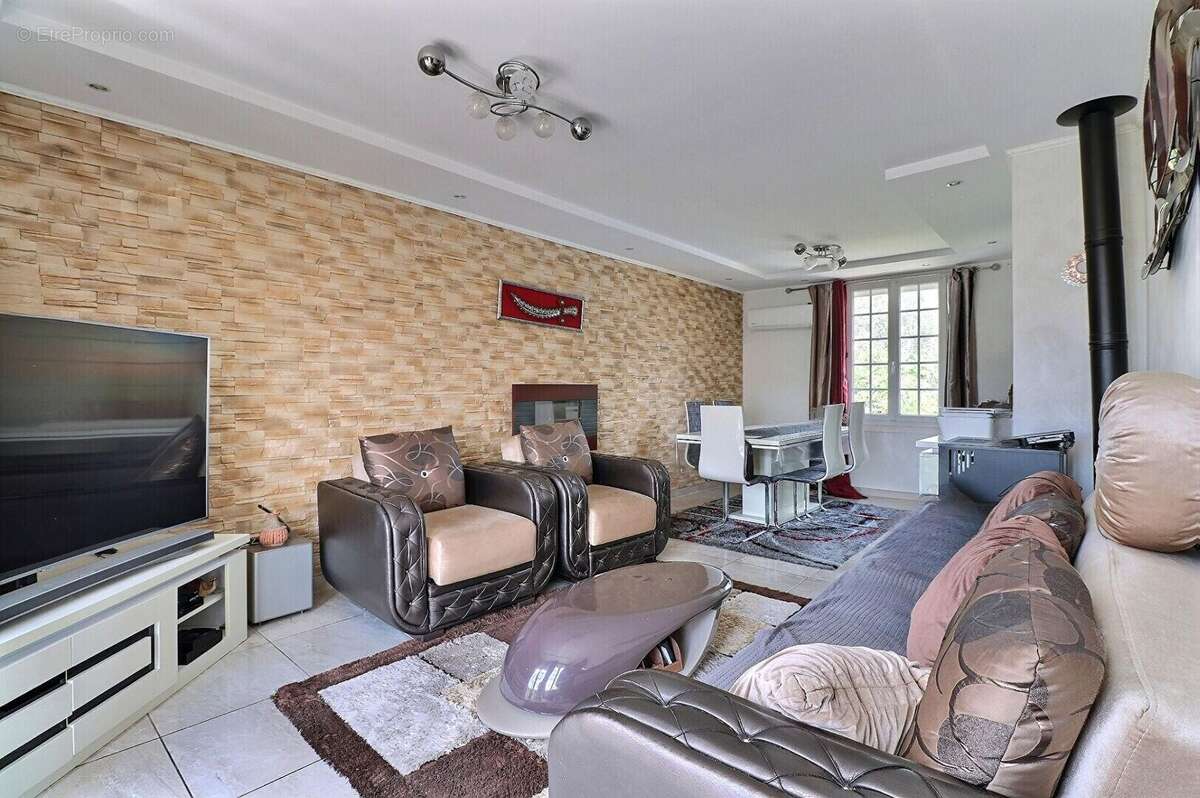 Maison à BASSE-GOULAINE