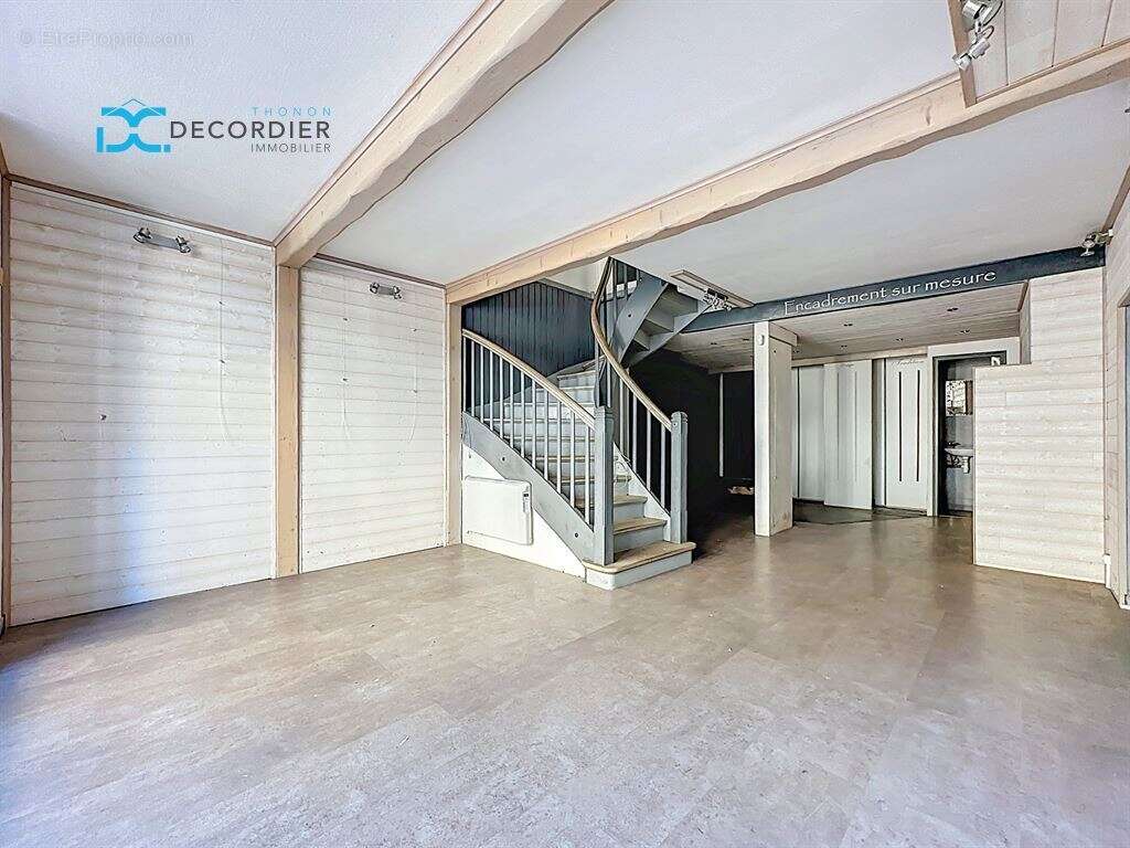 Commerce à EVIAN-LES-BAINS