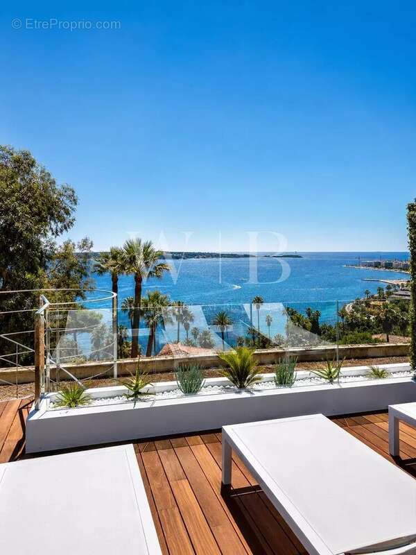 Cannes, la Californie - Exceptionnel Penthouse avec vue mer panoramique et 170 m² de terrasses - photo 2
