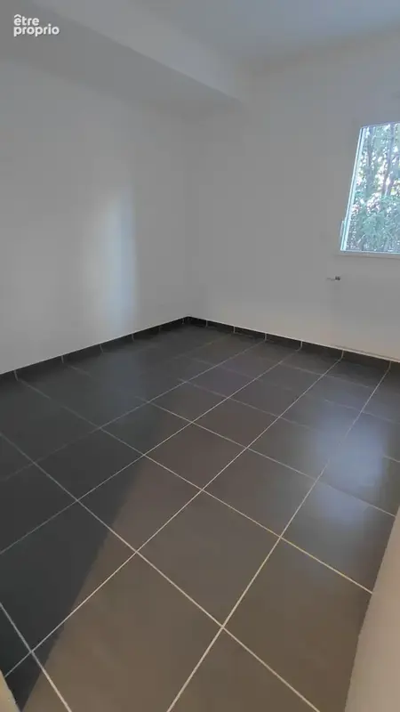 Beau rez de jardin avec garage - photo 12