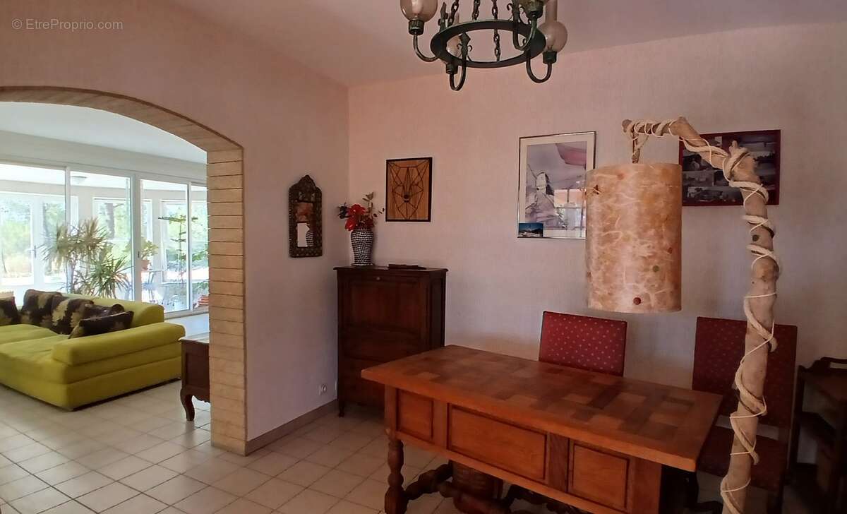 Villa unique de 220 m² habitables sur un terrain de 11651 m² - photo 18