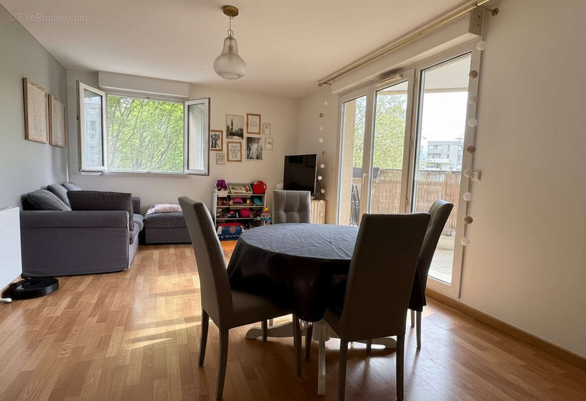 Appartement à THIAIS