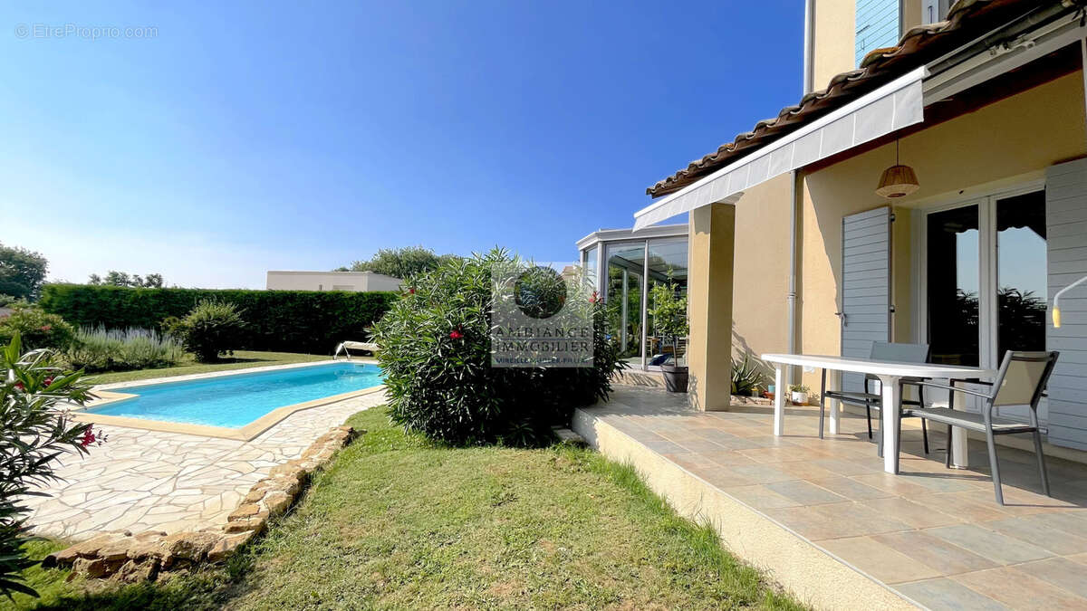 Maison à ETOILE-SUR-RHONE