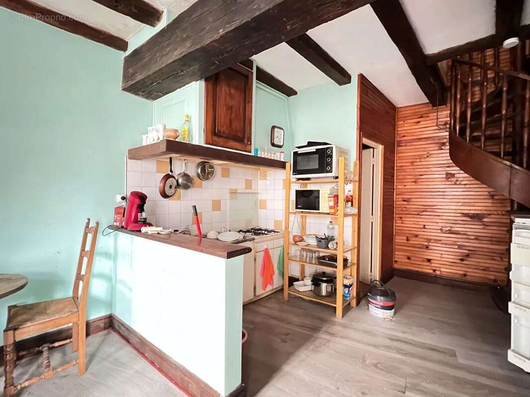 Maison à LUSSAC-LES-CHATEAUX