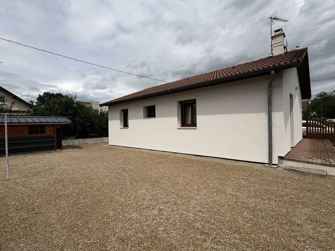 Maison à LA VERPILLIERE