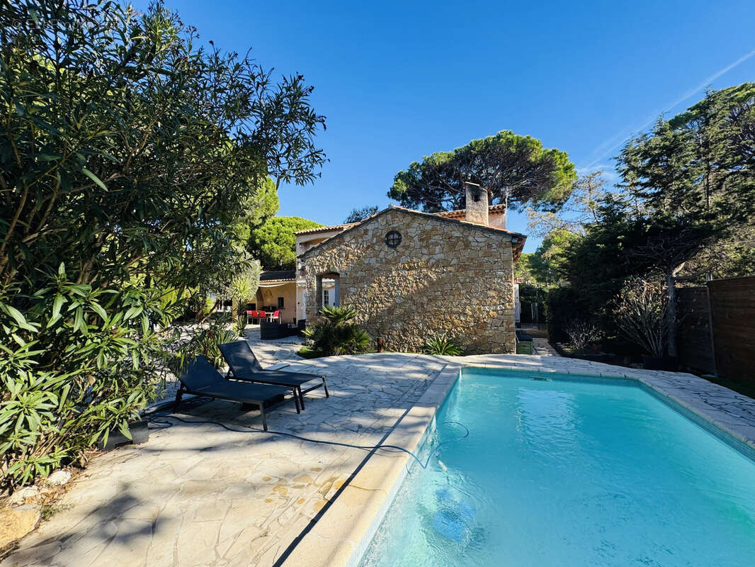 Maison à SAINT-RAPHAEL