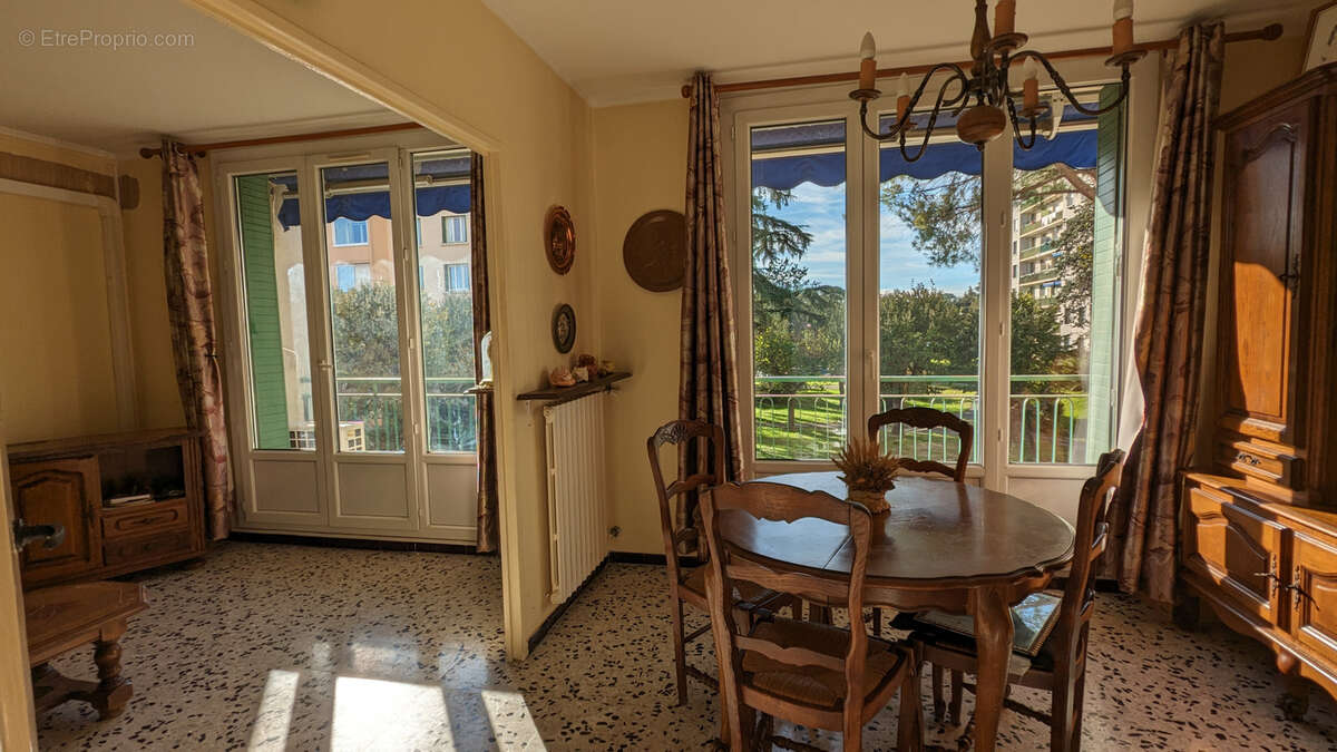 Appartement à NIMES