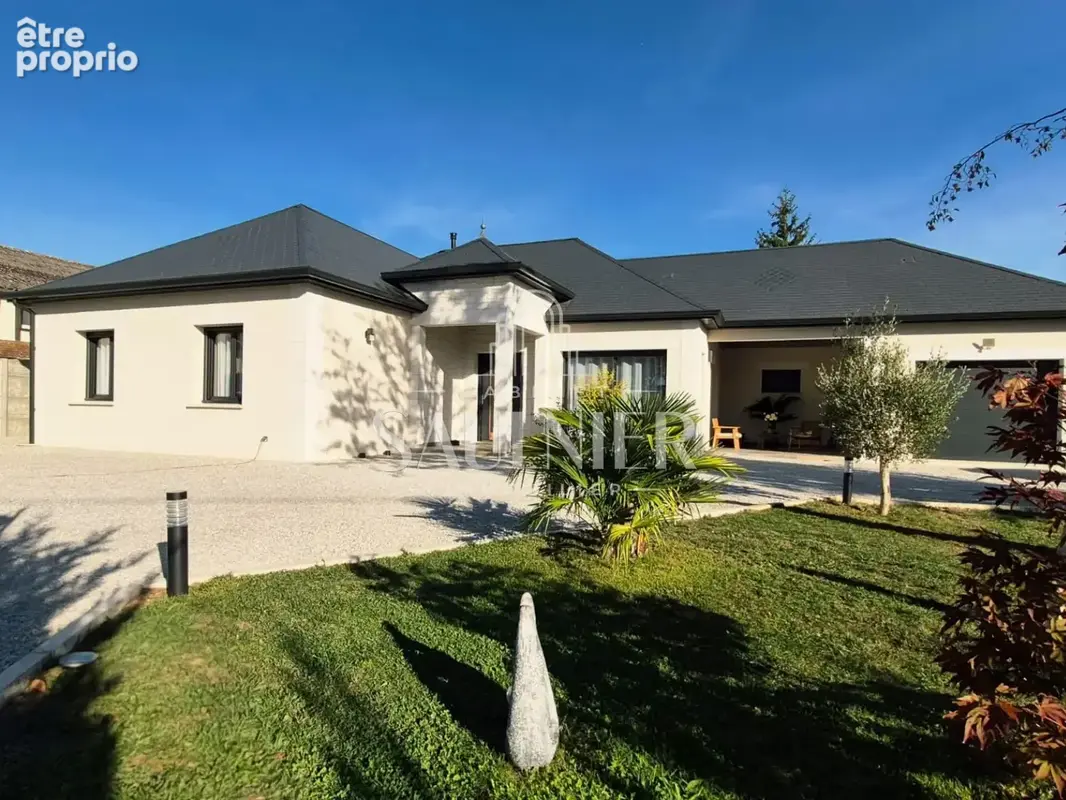 Photo Maison à Contres au prix de 304 000€