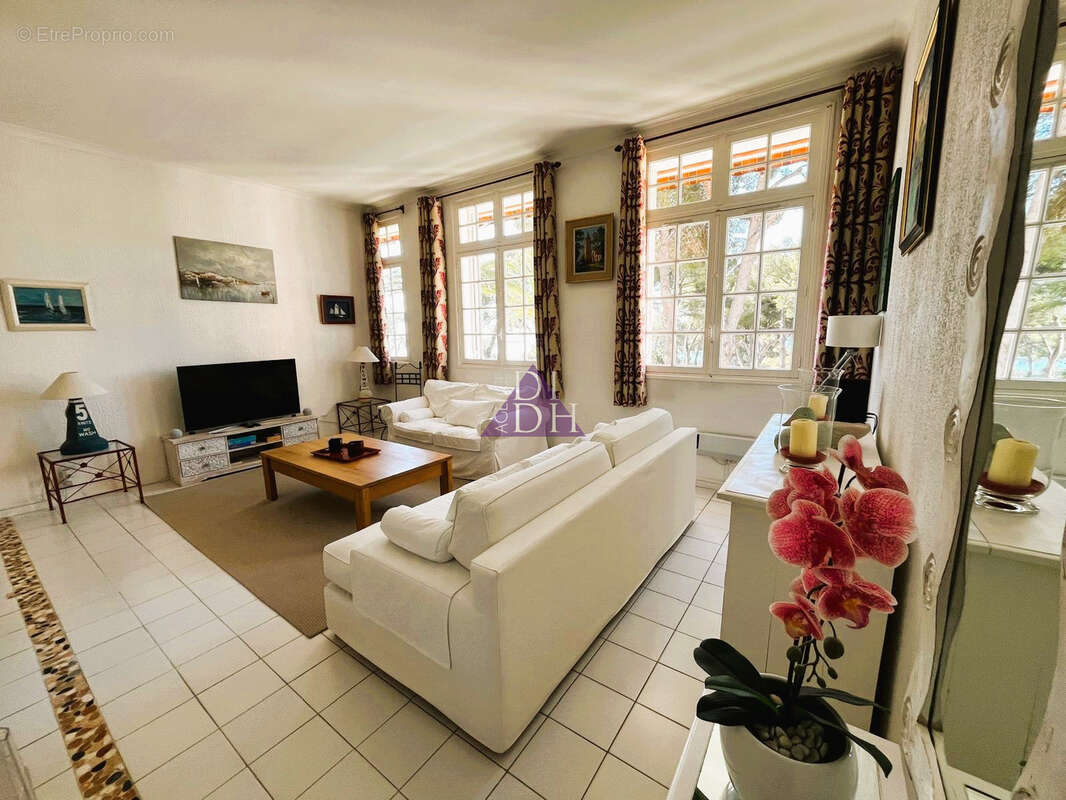 Appartement à HYERES