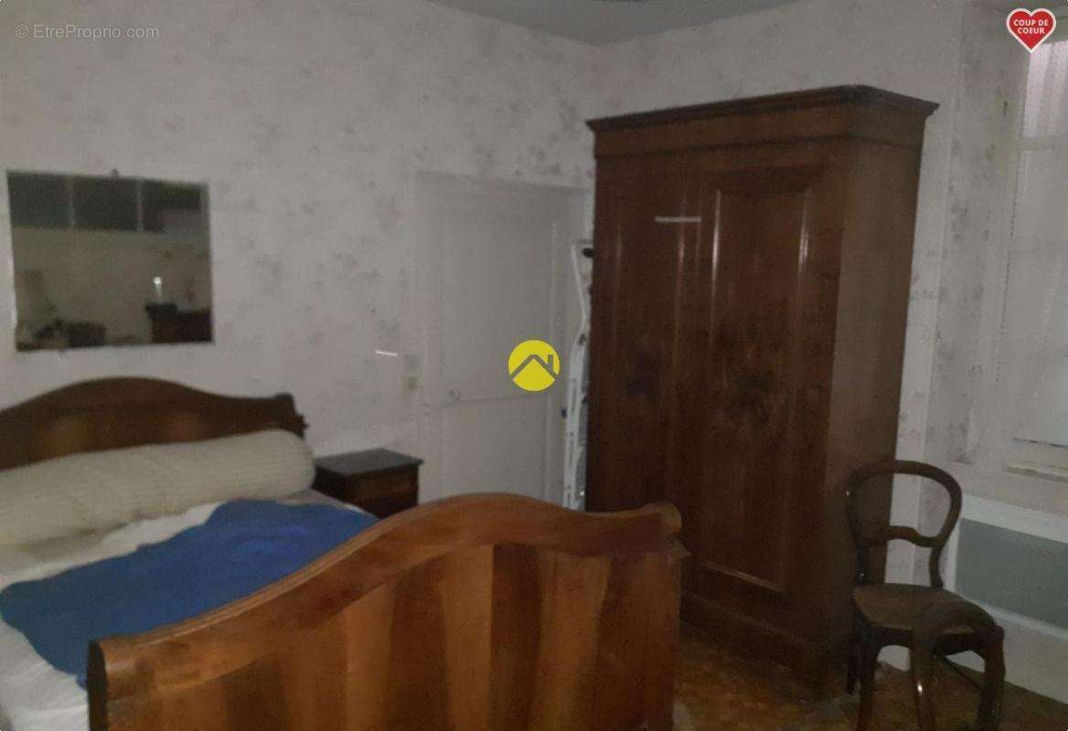 Maison à LA GUERCHE-SUR-L&#039;AUBOIS