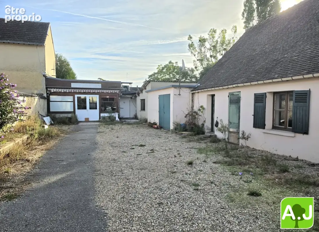 Maison 5 pièces 106 m² à vendre à Ezy-Sur-Eure (27530) - photo 3