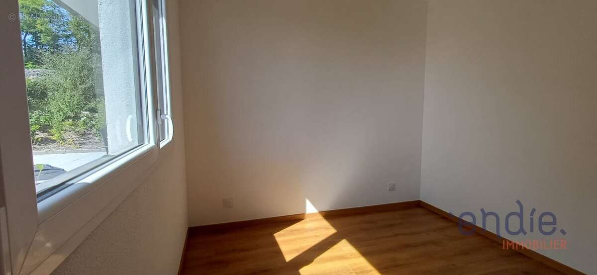 Appartement 3 pièces de 77,20 m² avec terrasse de 55 m² et jardin privatif de 146 m² - photo 17