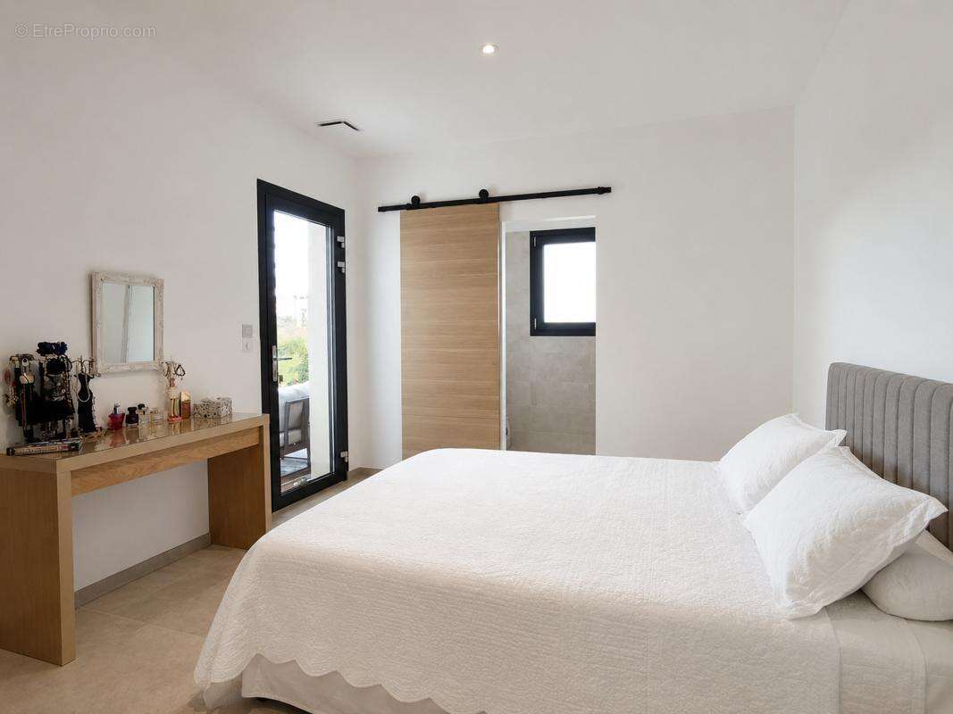 Maison 140 m² à Nimes  - photo 8