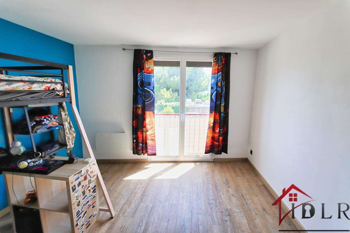 Appartement T4 3 chambres, balcon et  garage à vendre à Hyèr - photo 9
