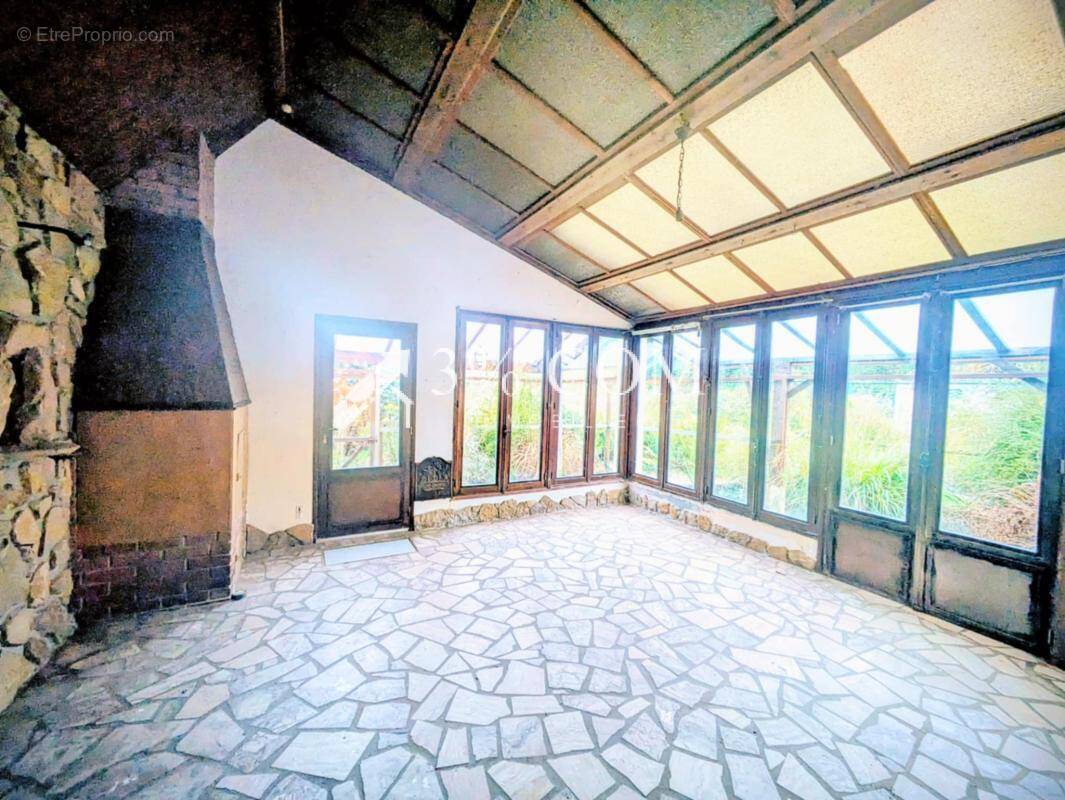 Maison à LA CAPELLE-LES-BOULOGNE