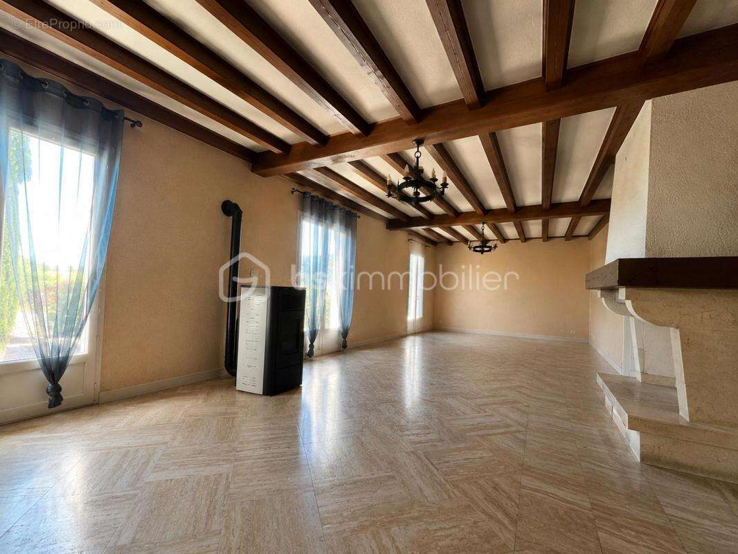  COUP DE CŒUR – Maison familiale avec grand terrain et beaux volumes - photo 8