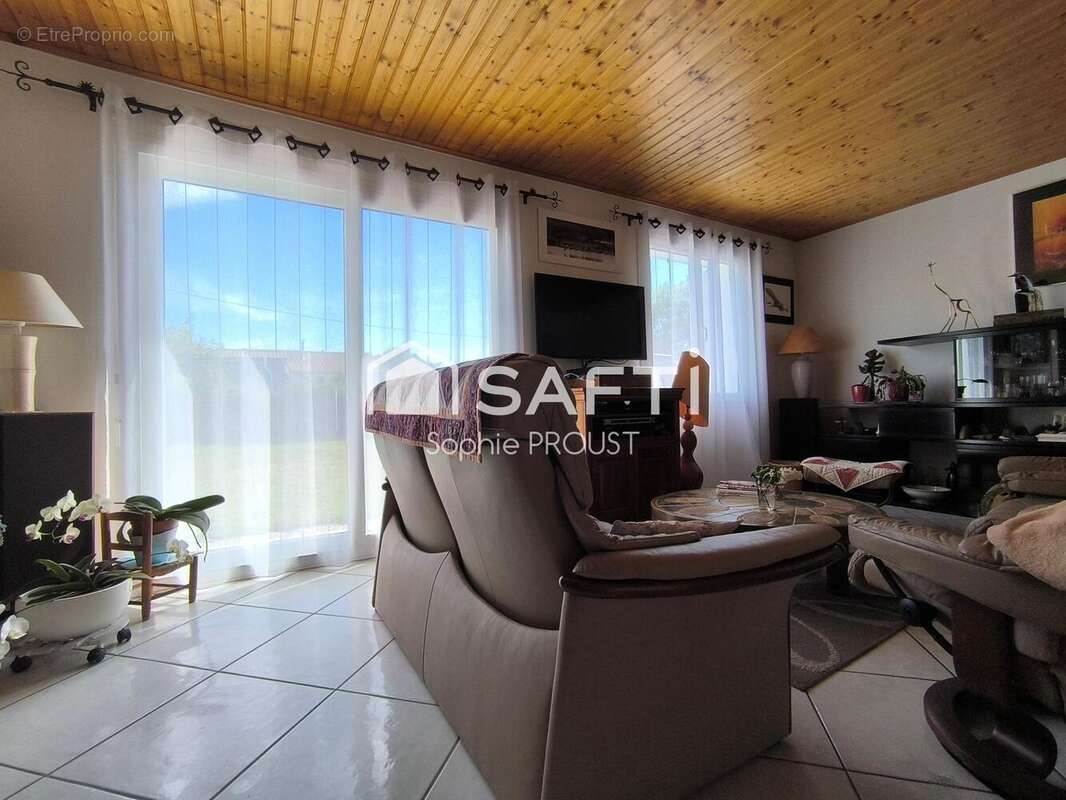 Photo 9 - Maison à GROSBREUIL