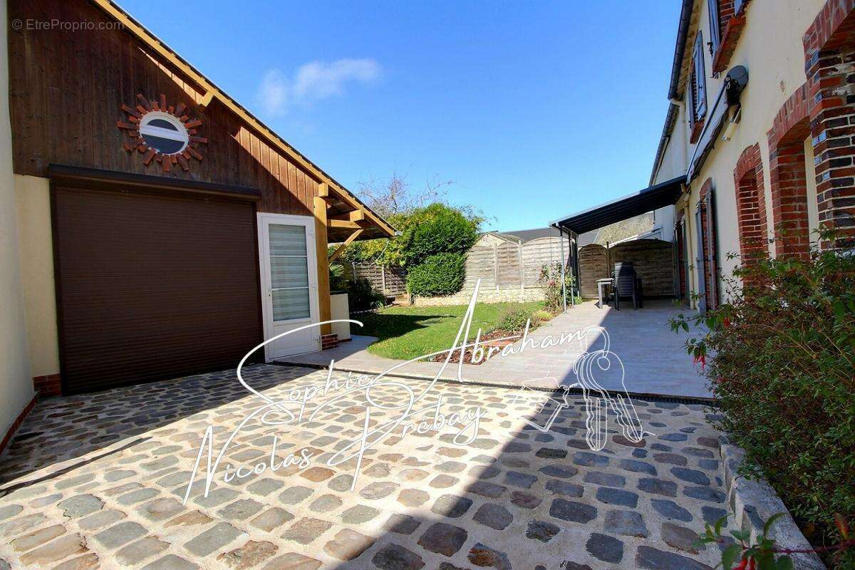 Maison à ANGERVILLE