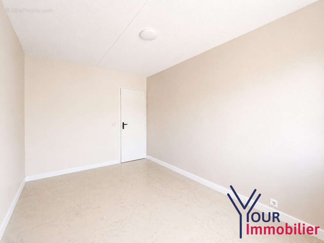 Appartement 75 m² à Venissieux  - photo 6