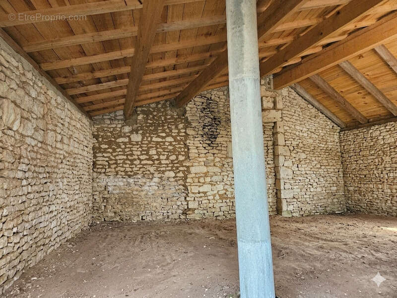 Maison à SAINT-DIZANT-DU-GUA