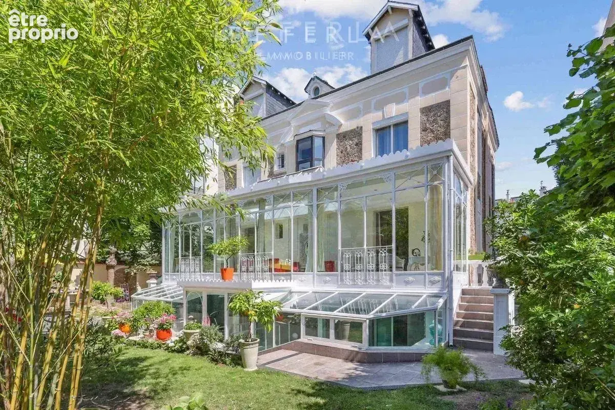 Maison à SAINT-MAUR-DES-FOSSES