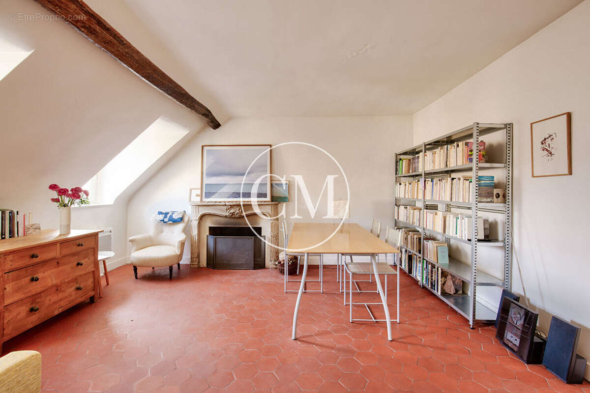 Appartement à VERSAILLES