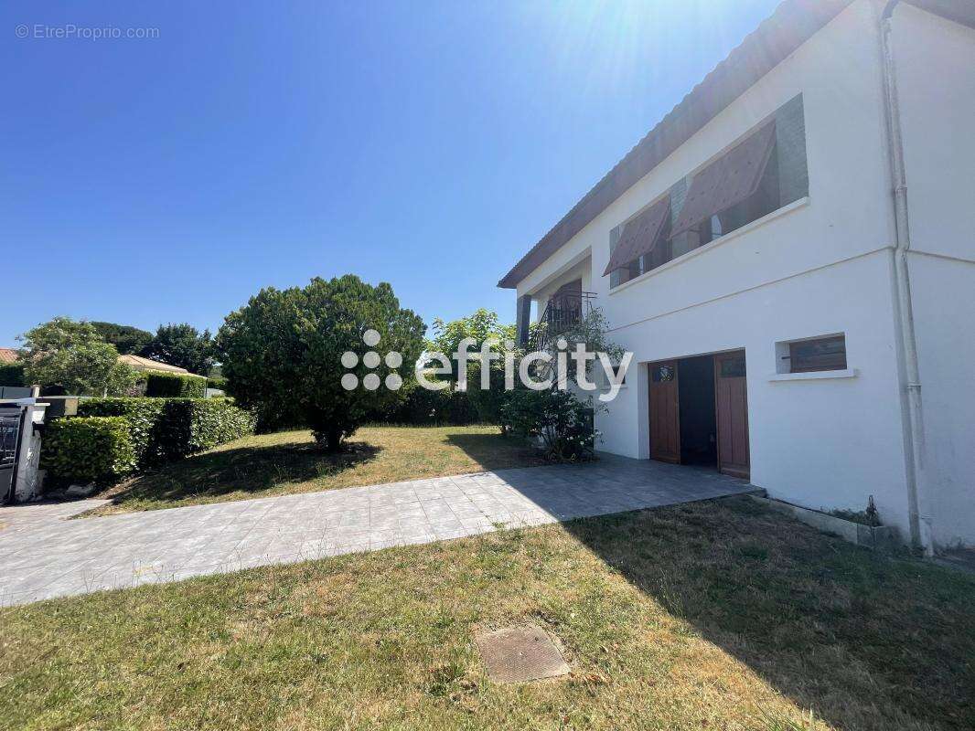 Maison à SAINTE-EULALIE