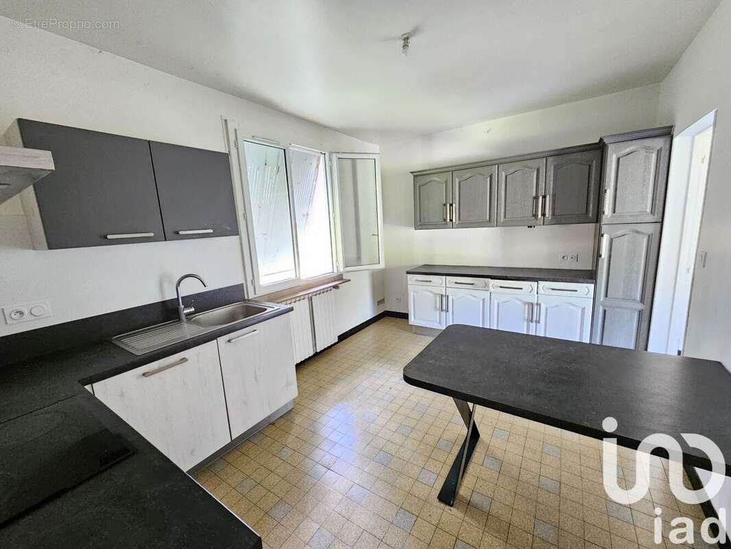 Maison 92 m² à Rampieux  - photo 2