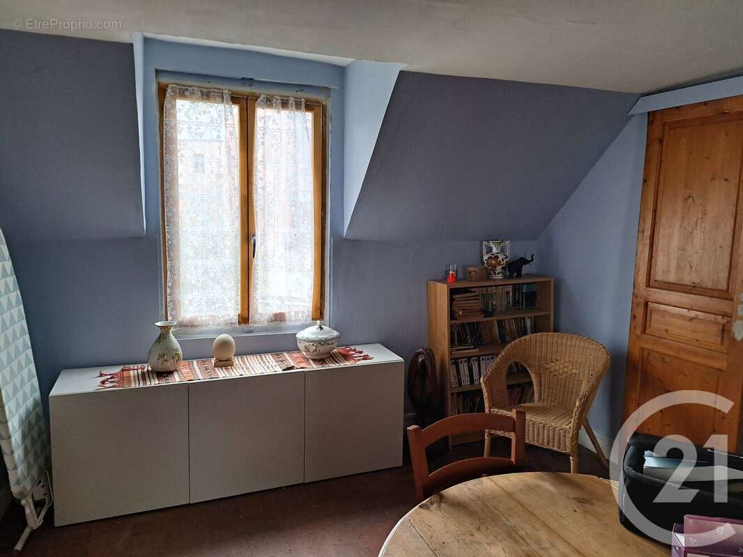 Maison à MONTREUIL-L'ARGILLE