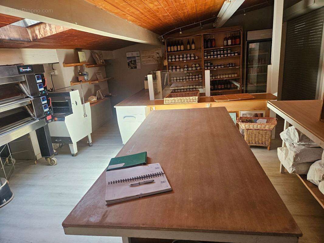Ensemble Immobilier - Maison + Appartement rénové - Type F7 - POSSIBILITE COMMERCE - Girmont Val-d'Ajol (88) - photo 3