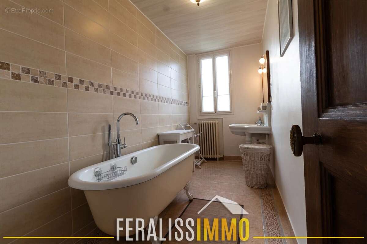 Maison à VAUX-SUR-SEINE