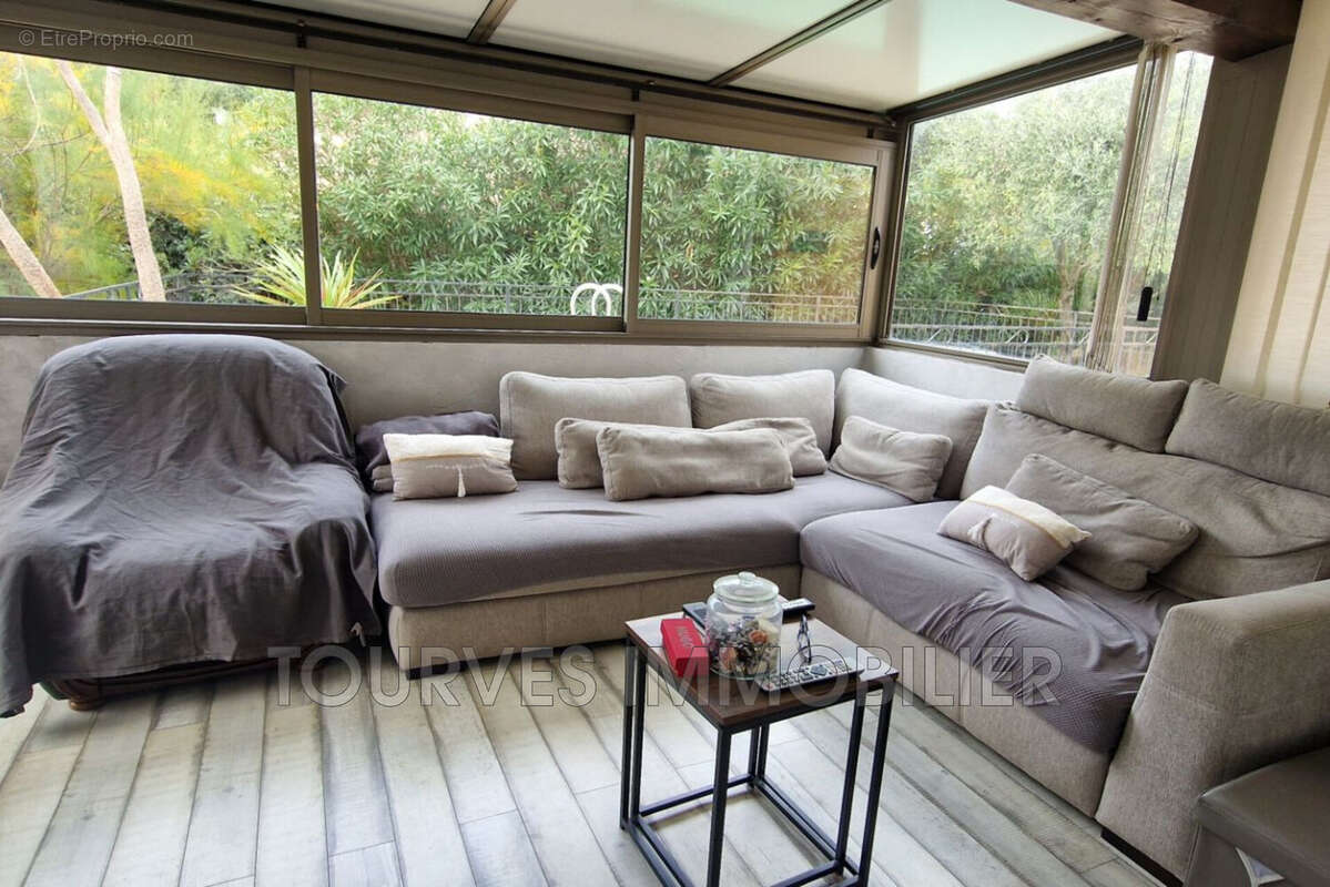 Maison à LA ROQUEBRUSSANNE