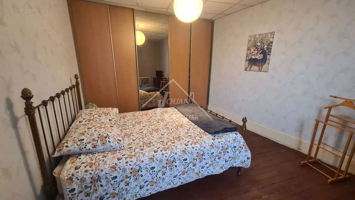 Appartement à BOURBON-L&#039;ARCHAMBAULT