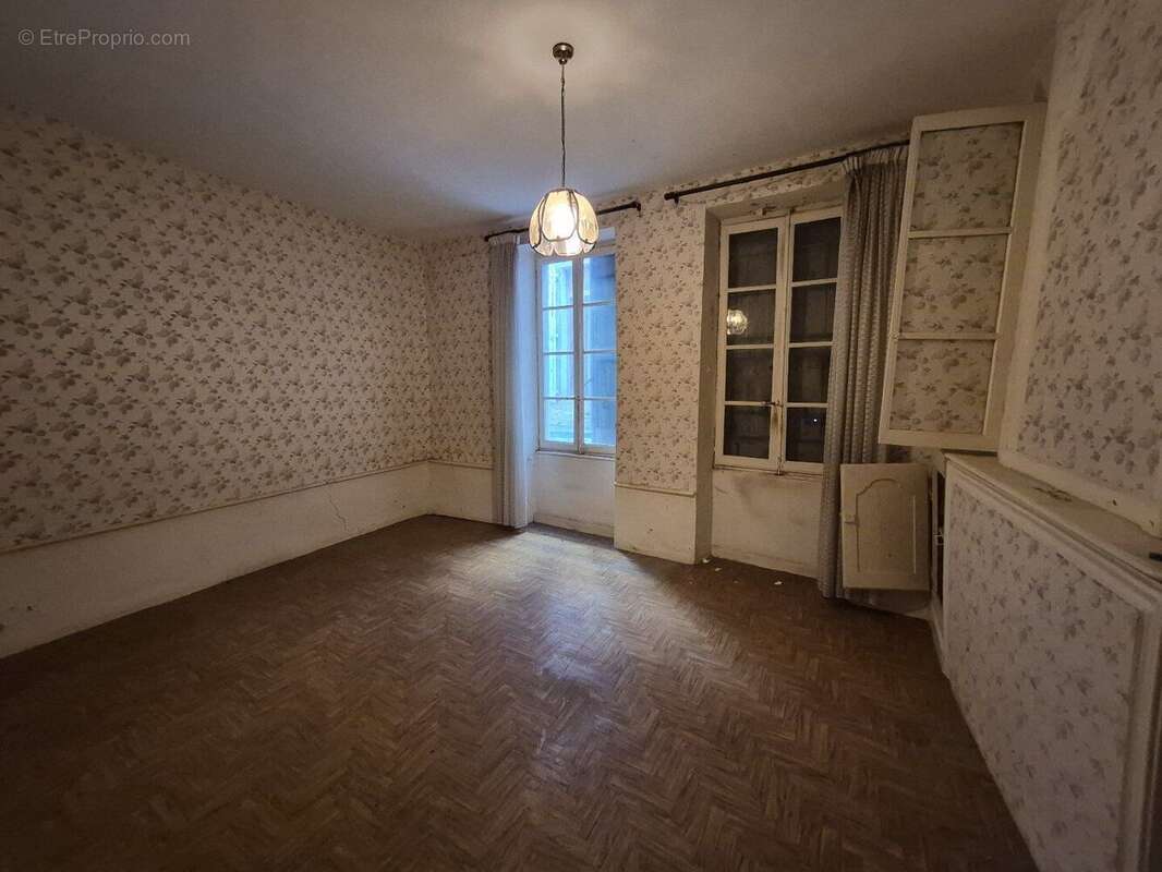 Maison à MILLAU