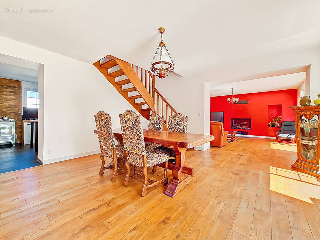 Maison à SAINT-BARTHELEMY-D&#039;ANJOU