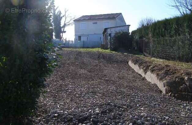 Terrain à LAURIERE
