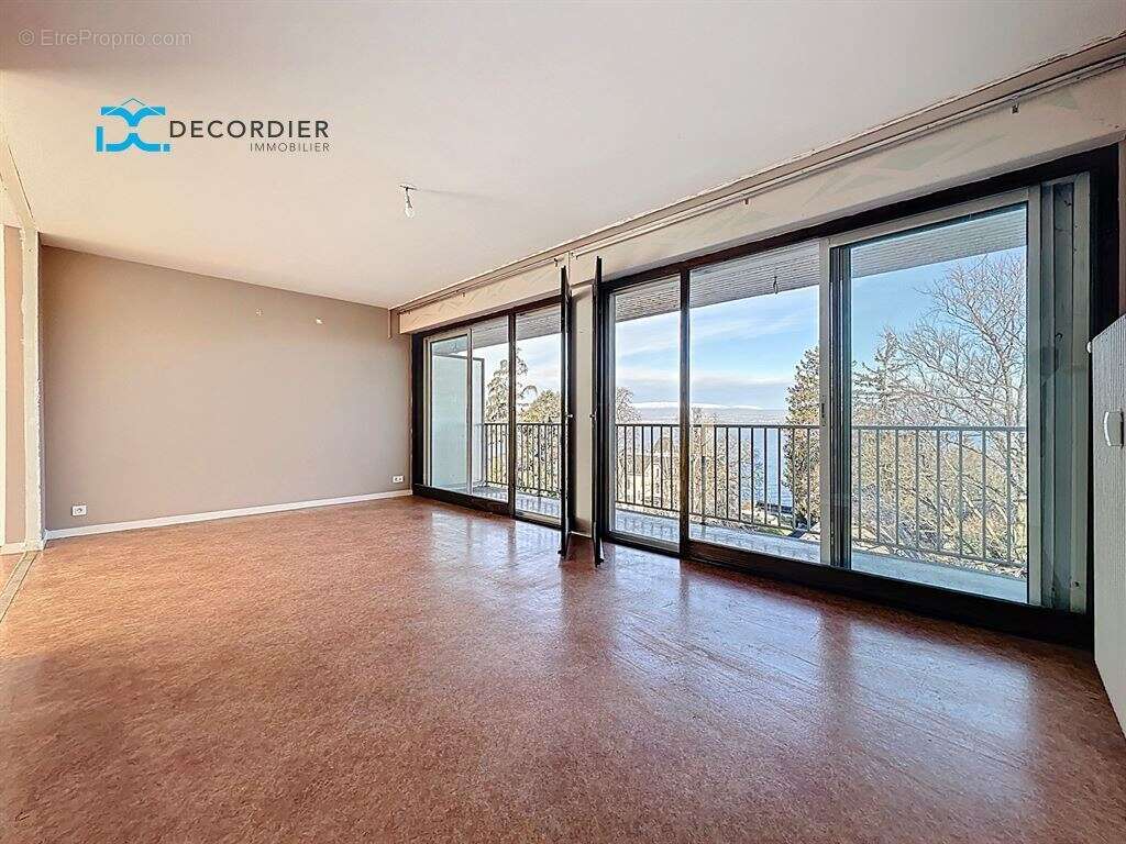 Appartement à EVIAN-LES-BAINS