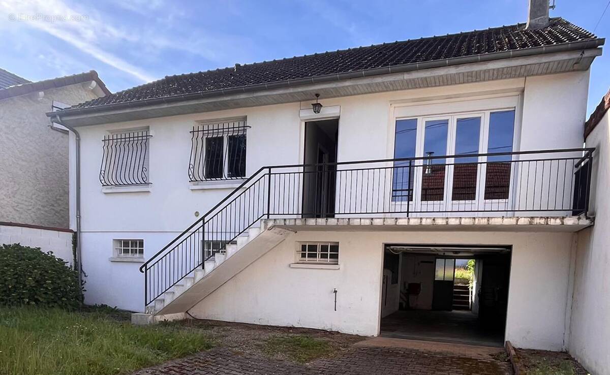 Maison à YZEURE