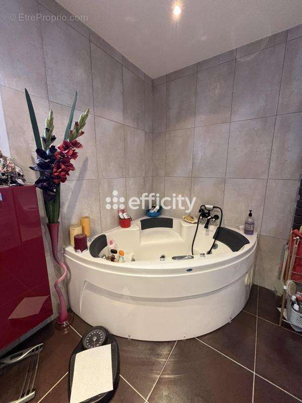 Maison à NIEUL-SUR-MER