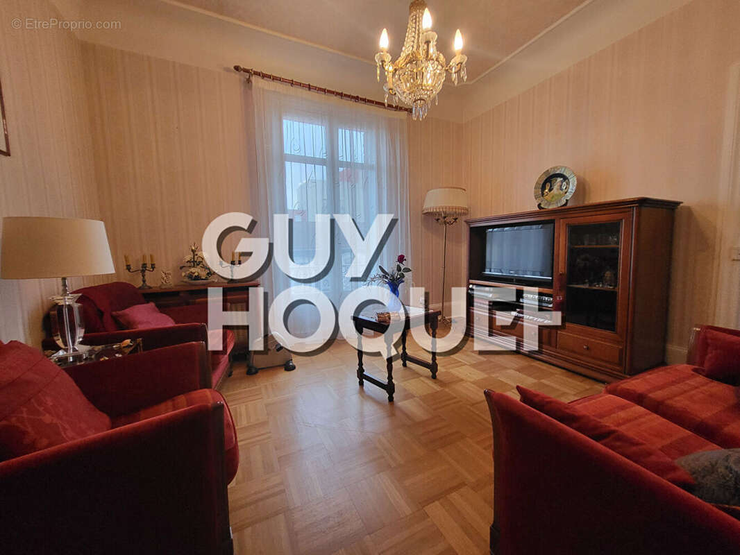 Appartement à MONTCEAU-LES-MINES