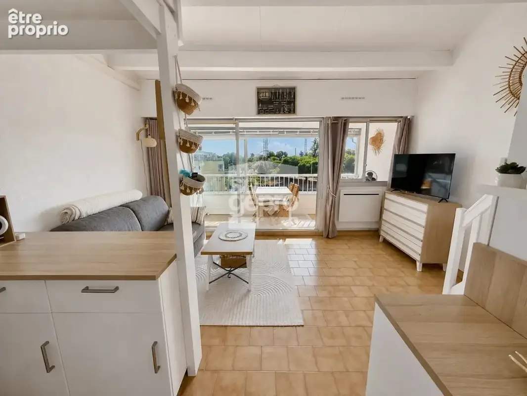 Réf : 2319 - Vente Appartement au dernier étage avec superbe vue secteur Richelieu ! - photo 9