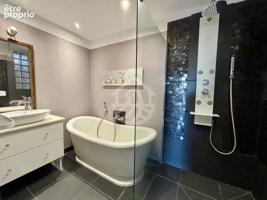 Maison rénovée bourg les Valence proche de la Cartoucherie - photo 10