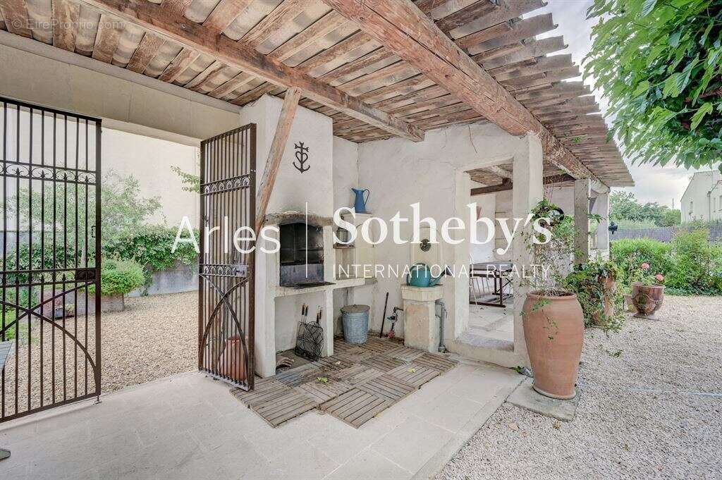 Maison à BELLEGARDE