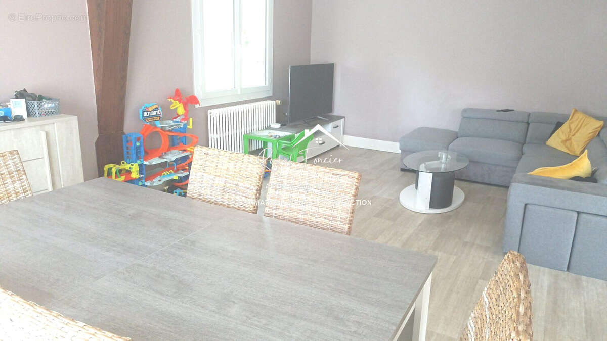 Maison à CHATELLERAULT