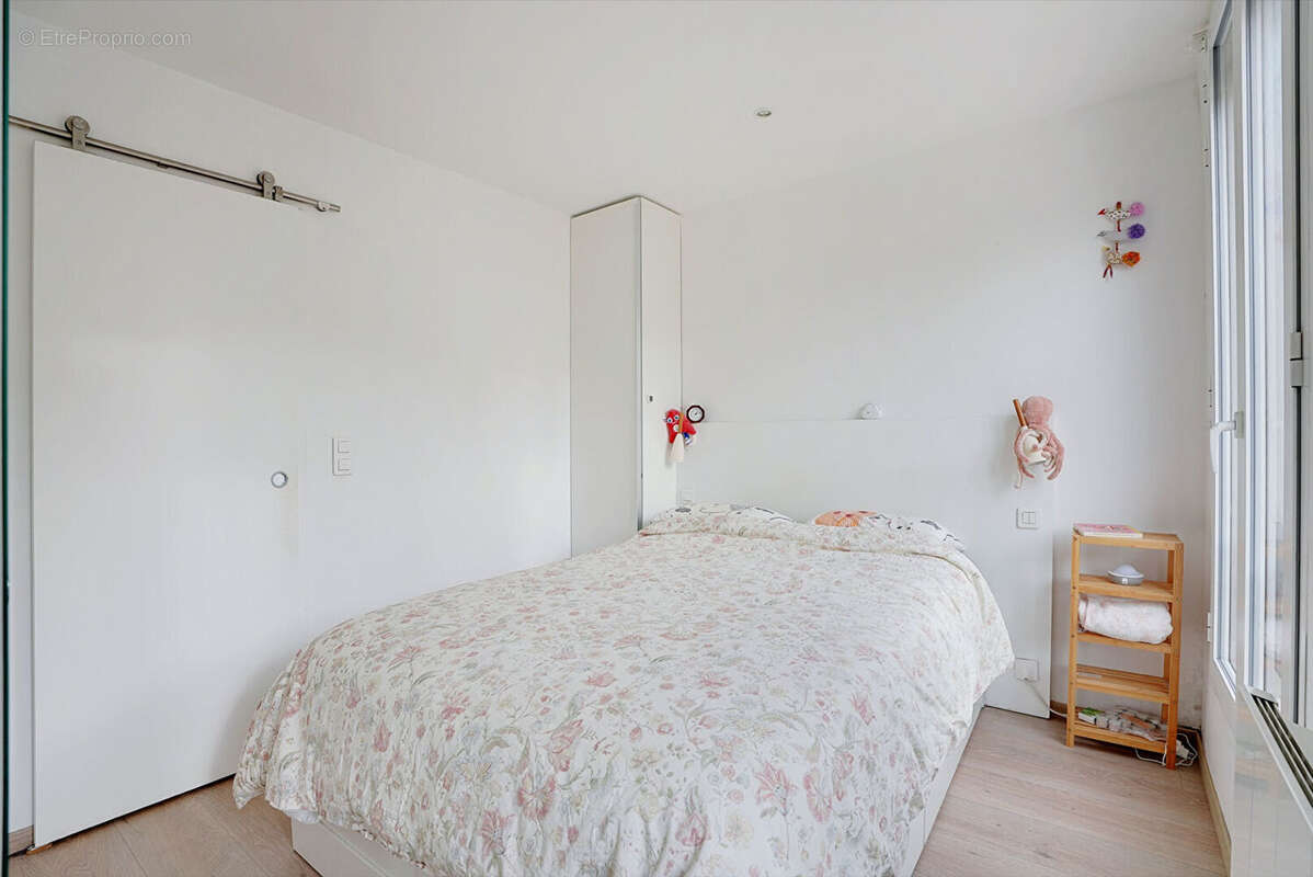 Appartement à PARIS-11E