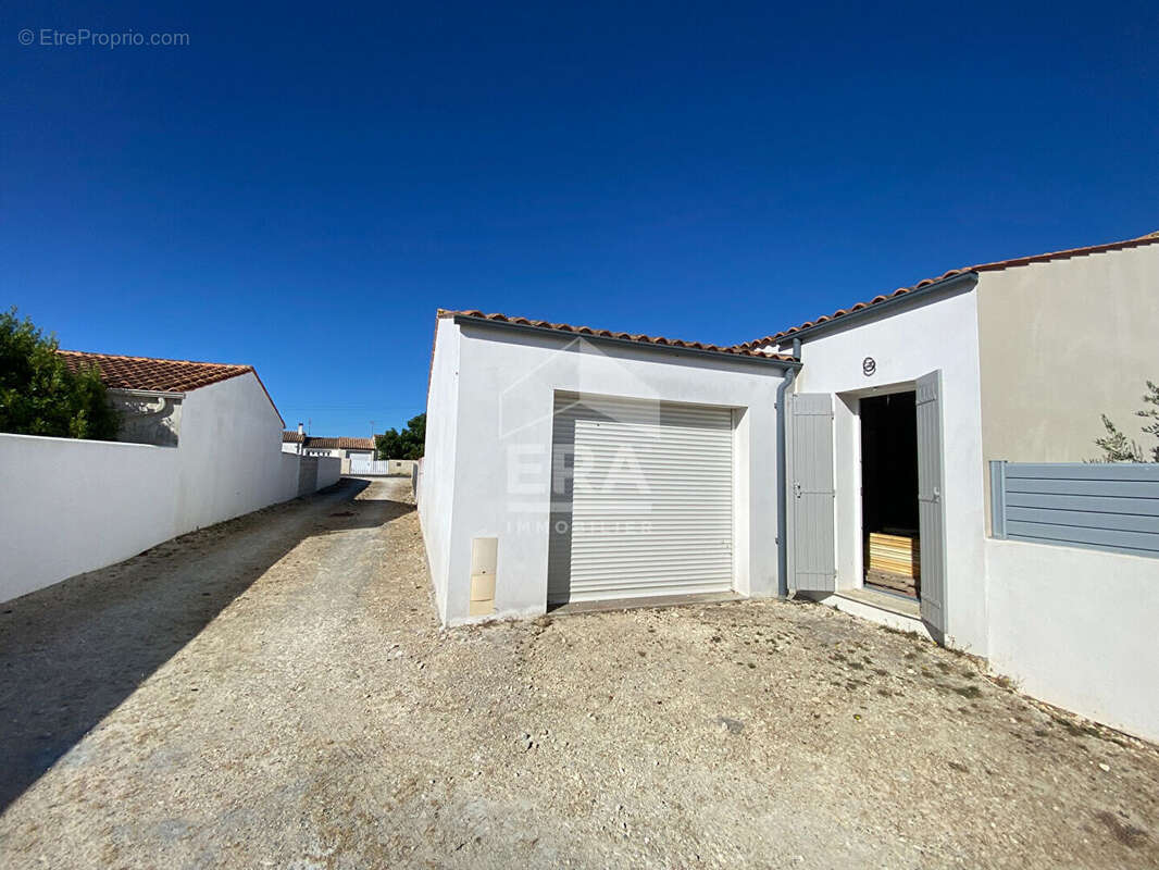 Maison à LA BREE-LES-BAINS