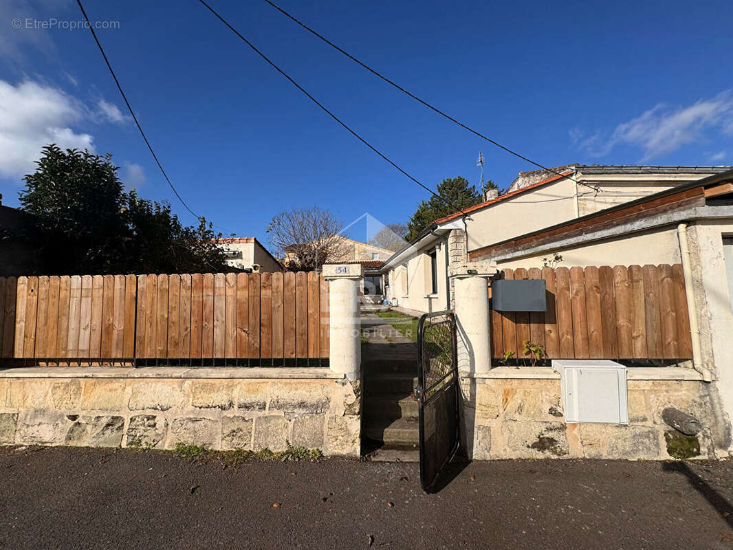 Maison à SAINT-ANDRE-DE-CUBZAC