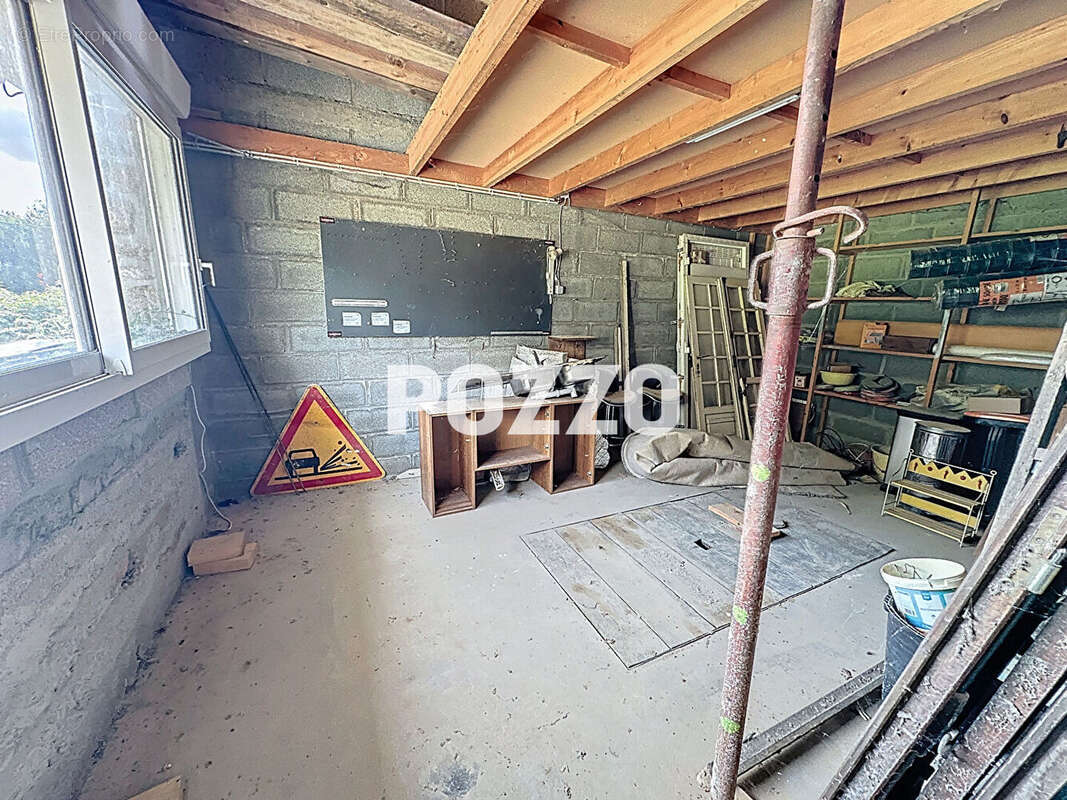 Maison à SAINT-LAURENT-DE-TERREGATTE