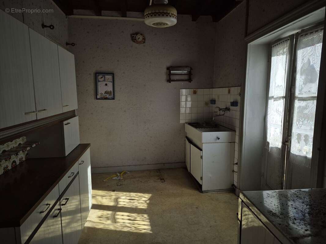 20260409101403 - Commerce à NONTRON